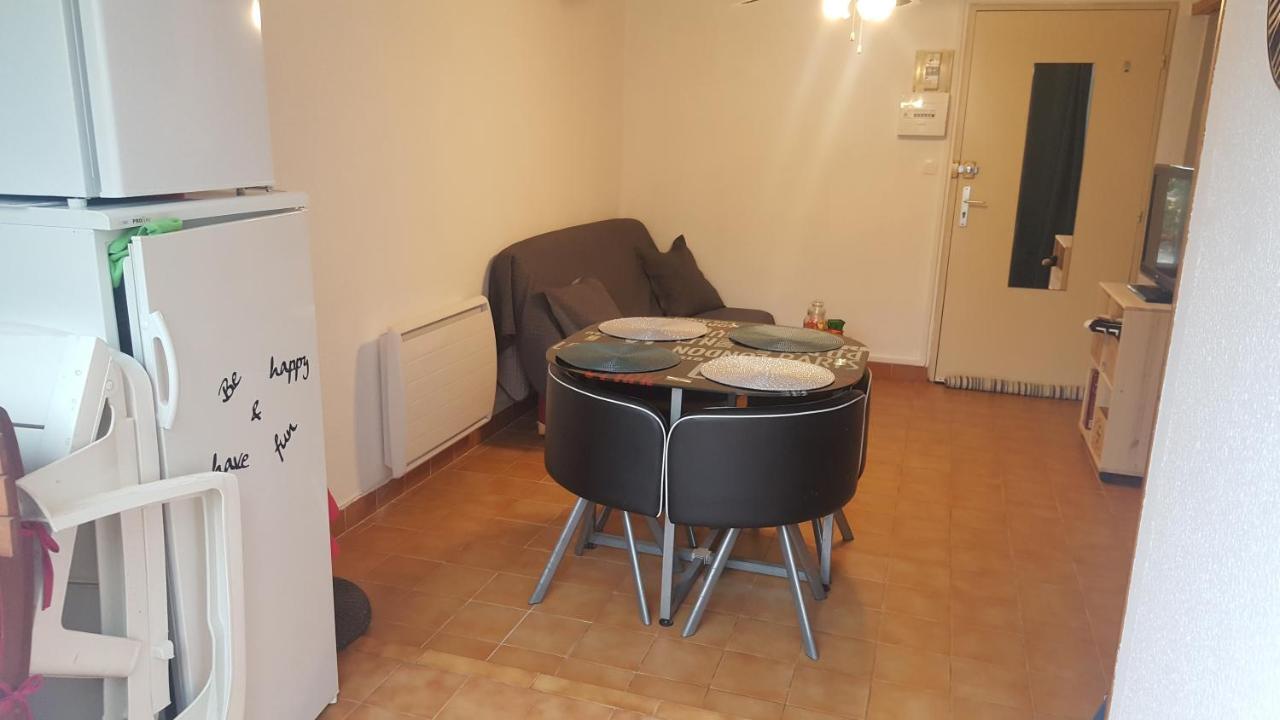 Appartement T2 Avec Son Rez De Jardin De 40 M2 5 Couchages 250M De La Plage Et 15Km De L'Arena Narbonne-Plage Kültér fotó