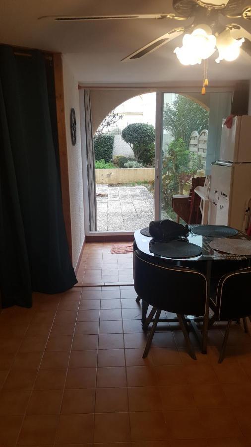 Appartement T2 Avec Son Rez De Jardin De 40 M2 5 Couchages 250M De La Plage Et 15Km De L'Arena Narbonne-Plage Kültér fotó